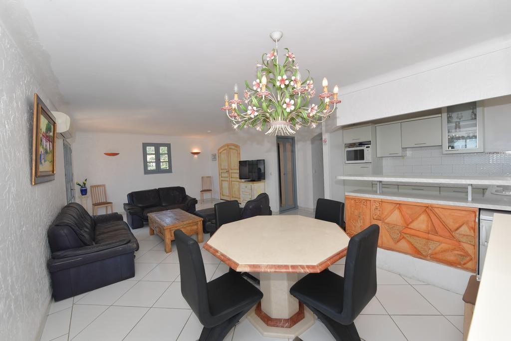 Les Lauriers Roses Aparthotel Le Le Rayol-Canadel-sur-Mer Εξωτερικό φωτογραφία
