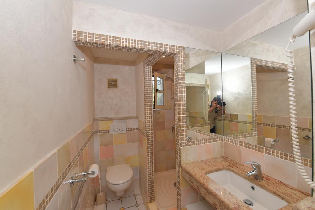 Les Lauriers Roses Aparthotel Le Le Rayol-Canadel-sur-Mer Εξωτερικό φωτογραφία