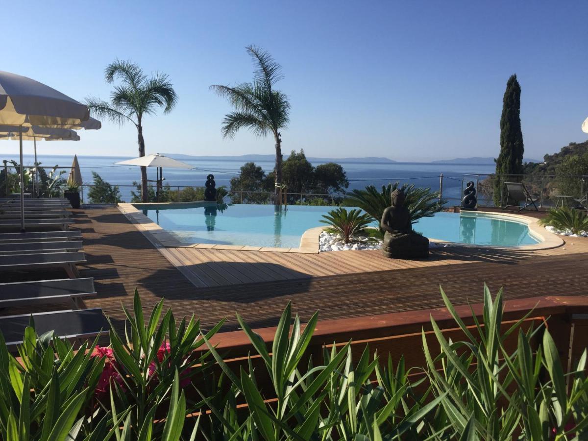 Les Lauriers Roses Aparthotel Le Le Rayol-Canadel-sur-Mer Εξωτερικό φωτογραφία